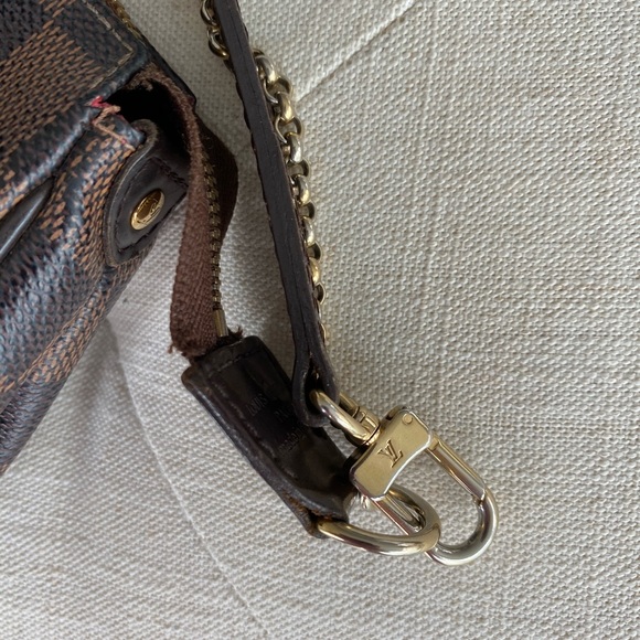 Louis Vuitton Eva Damier - Picture 8 of 16
